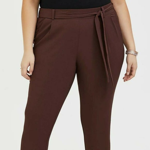 Torrid Womens EUC Plus Sz 0x Crepe SelfTie Taper Straight Leg Pant Raisin Brown - Picture 2 of 9